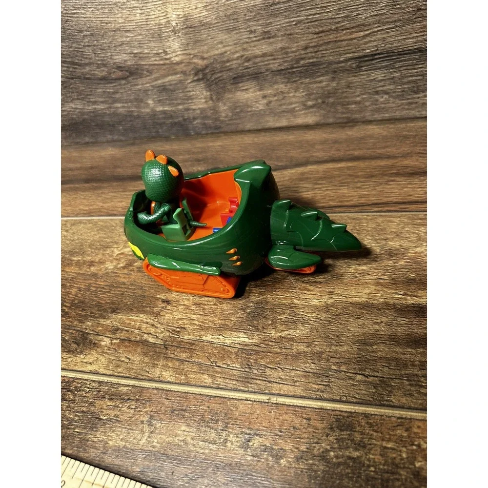PJ mask‎ gekko mobile that fits all three heros With Catboy Lizard
